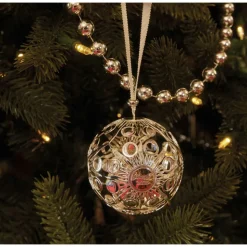 Boule de Noël millésimée en métal argenté - Edition 2023